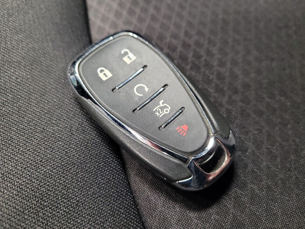 2020 Chevrolet Malibu in Glendale, AZ 85301 - 18094199 32