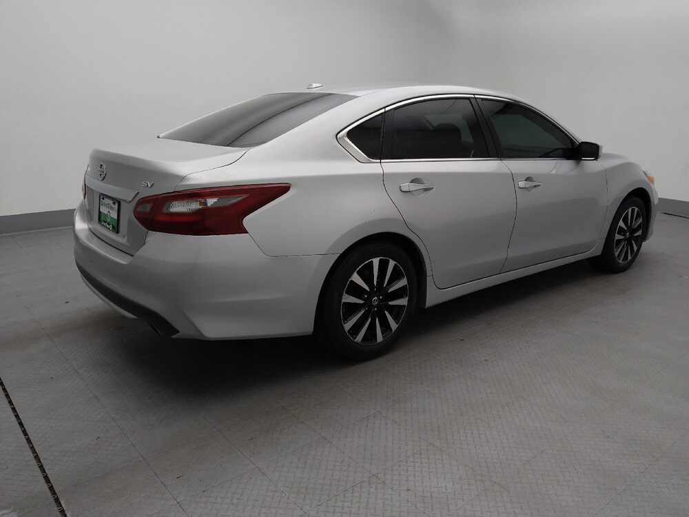 2018 Nissan Altima in Wichita, KS 67207 - 18094205 10