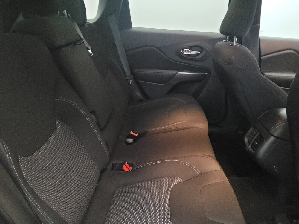 2019 Jeep Cherokee in Glen Burnie, MD 21061 - 18094218 19