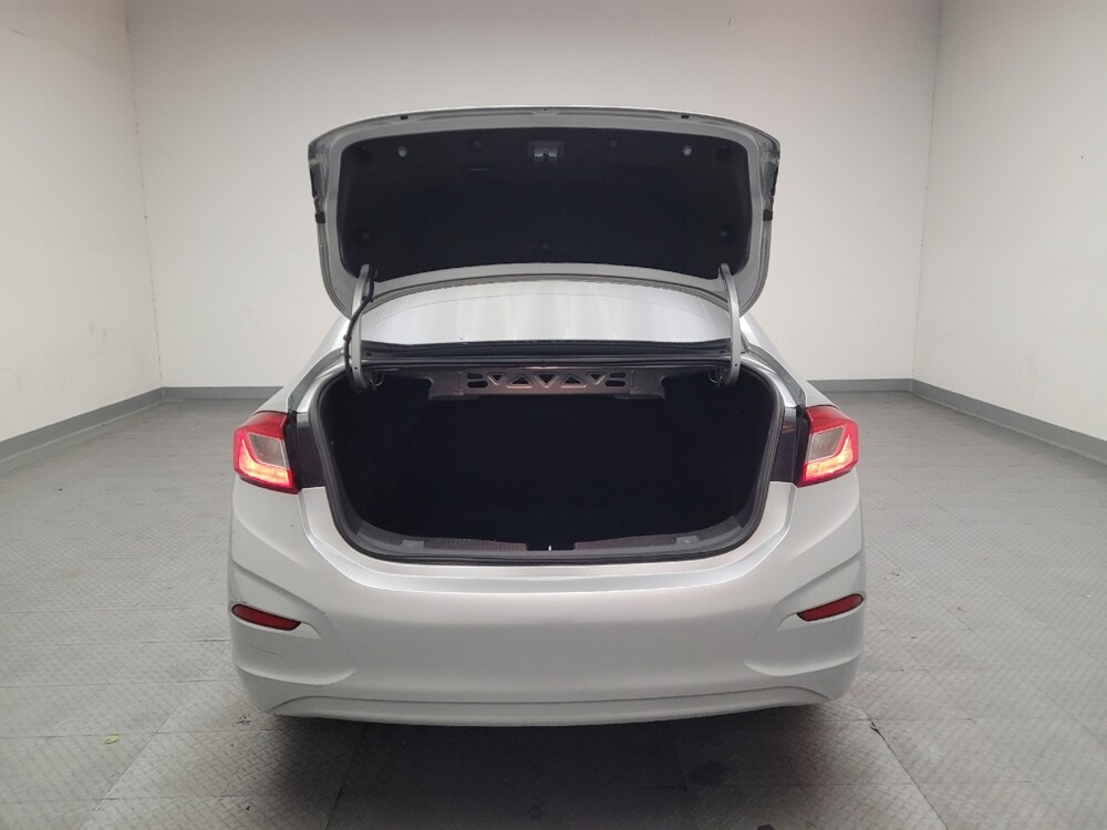 2018 Chevrolet Cruze in Montclair, CA 91763 - 18094231 29