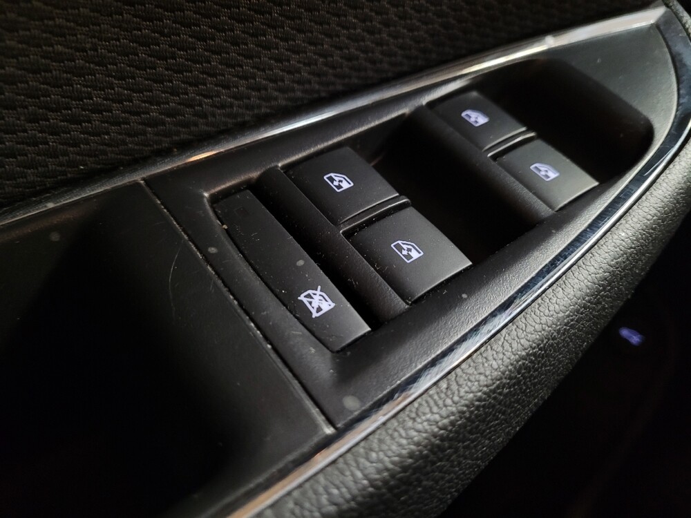 2018 Chevrolet Cruze in Montclair, CA 91763 - 18094231 27