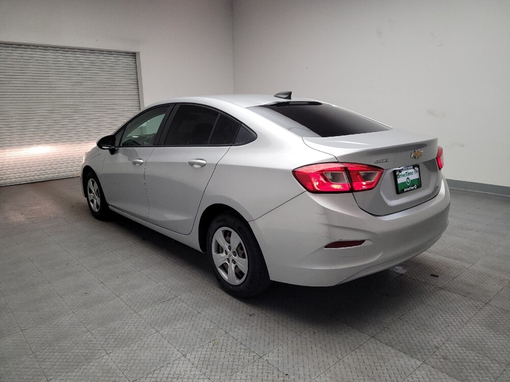 2018 Chevrolet Cruze in Montclair, CA 91763 - 18094231 5
