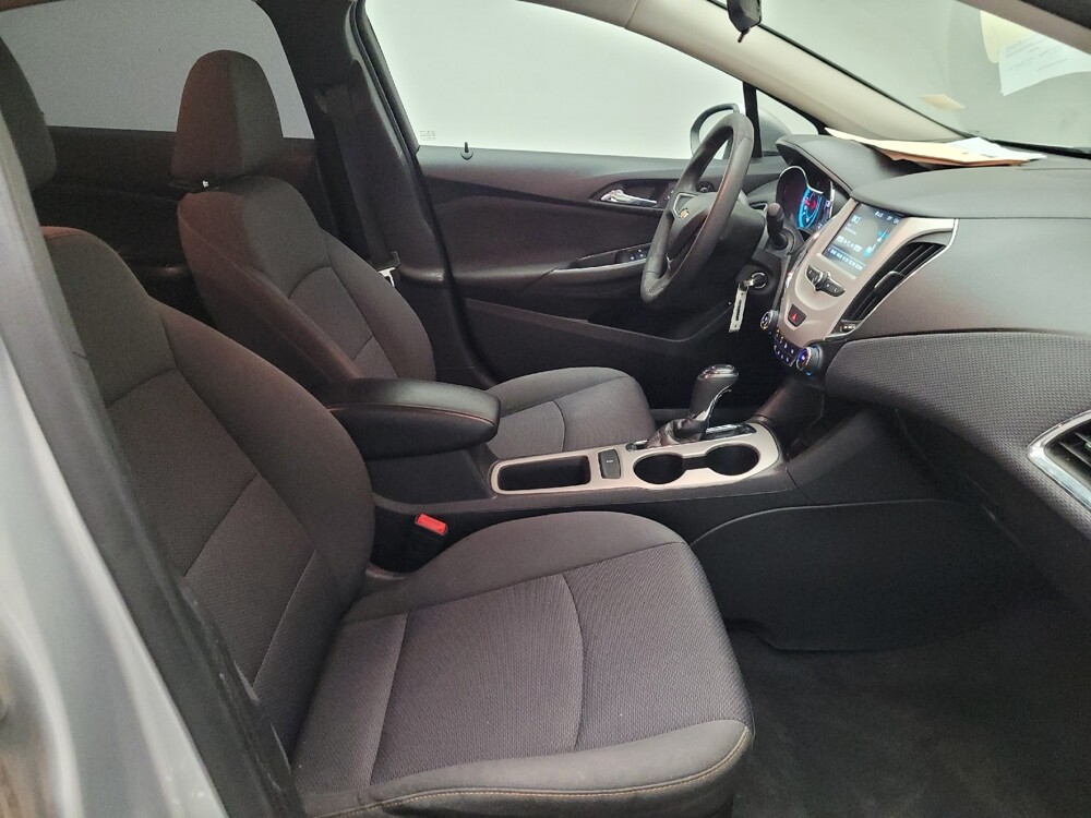 2018 Chevrolet Cruze in Montclair, CA 91763 - 18094231 21