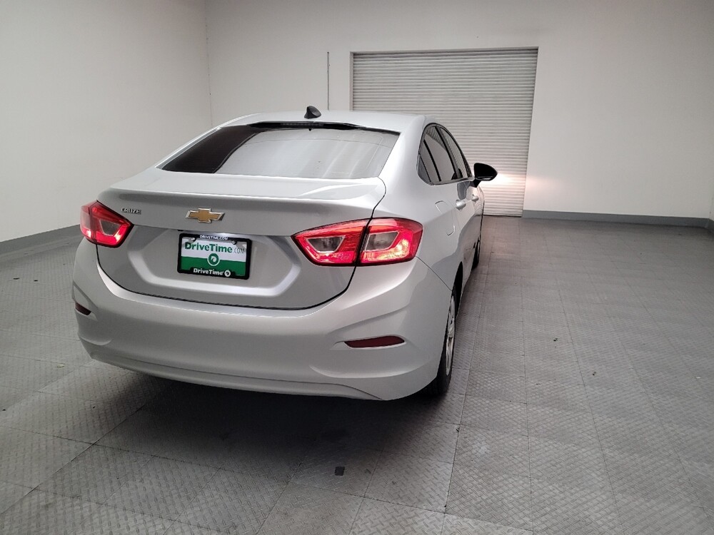 2018 Chevrolet Cruze in Montclair, CA 91763 - 18094231 7