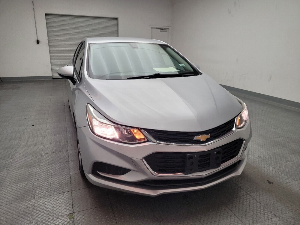 2018 Chevrolet Cruze in Montclair, CA 91763 - 18094231 14