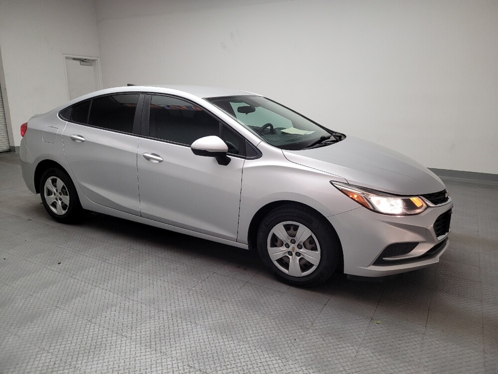 2018 Chevrolet Cruze in Montclair, CA 91763 - 18094231 11