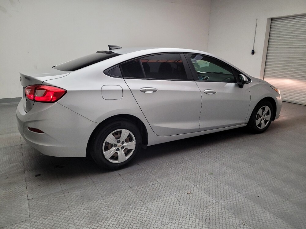2018 Chevrolet Cruze in Montclair, CA 91763 - 18094231 10
