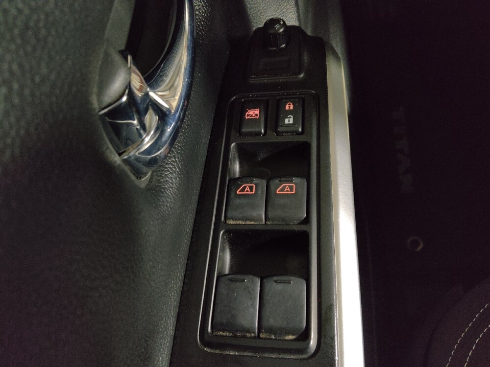 2018 Nissan Titan in Pelham, AL 35124 - 18094238 27