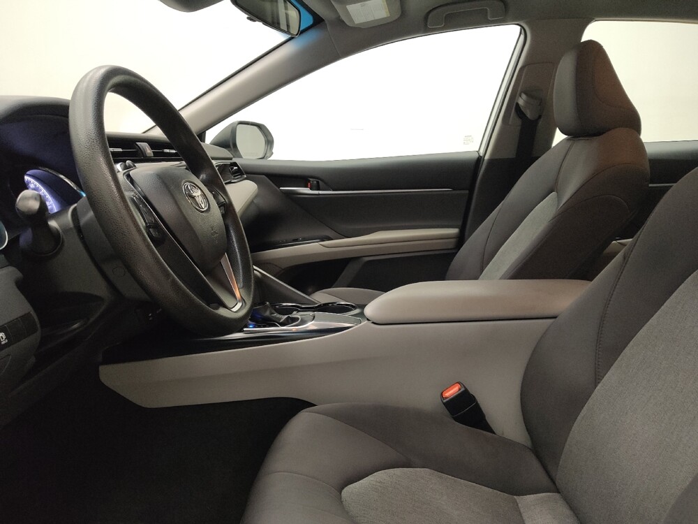 2019 Toyota Camry in Lombard, IL 60148 - 18094252 17