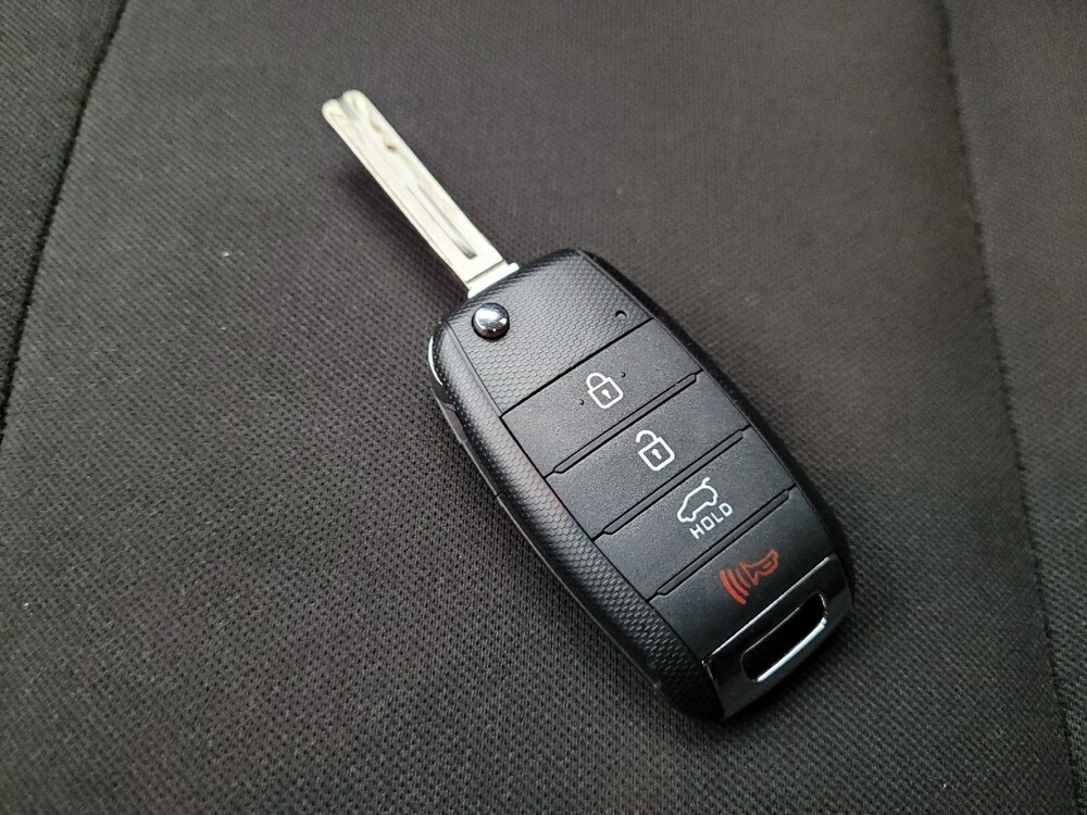 2016 Kia Soul in Phoenix, AZ 85015 - 18094259 32