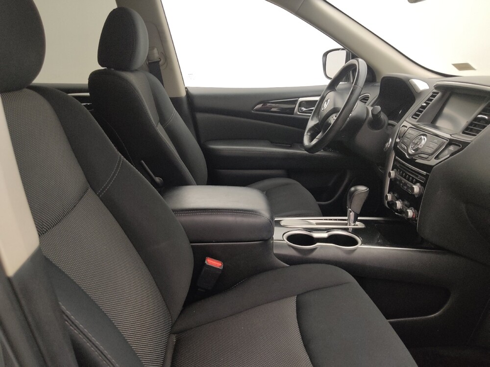 2019 Nissan Pathfinder in Tampa, FL 33612 - 18094263 21