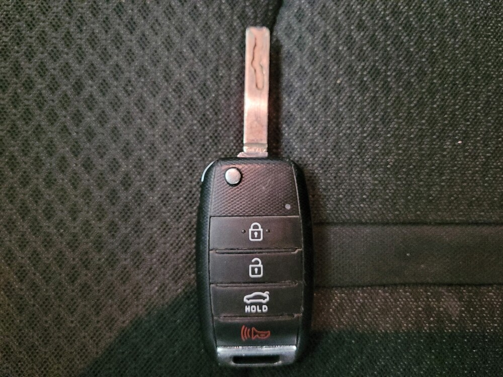 2016 Kia Optima in Montclair, CA 91763 - 18094269 32