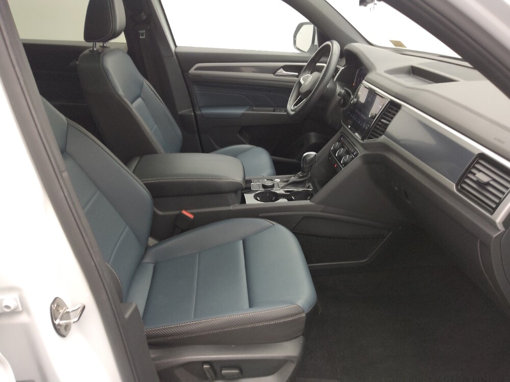 2021 Volkswagen Atlas in Springfield, MO 65807 - 18094270 21