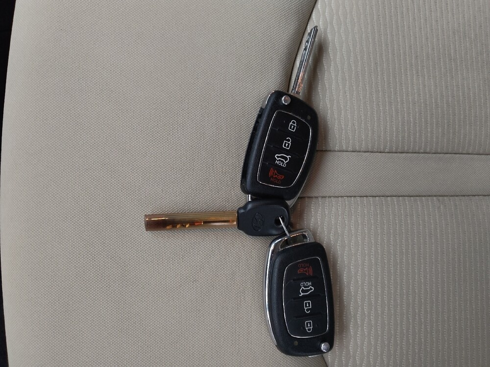 2017 Hyundai Sonata in Independence, MO 64055 - 18094273 32