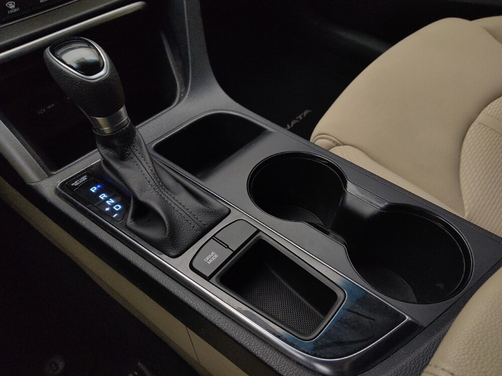 2017 Hyundai Sonata in Independence, MO 64055 - 18094273 26