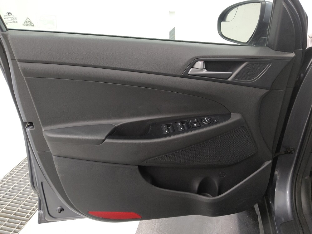 2016 Hyundai Tucson in St. Louis, MO 63125 - 18094275 27