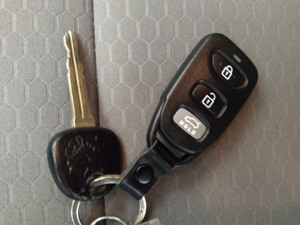 2019 Hyundai Elantra in Denver, CO 80012 - 18094277 32