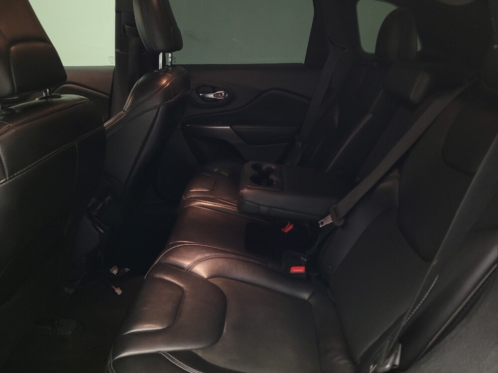 2019 Jeep Cherokee in Fresno, CA 93726 - 18094279 18