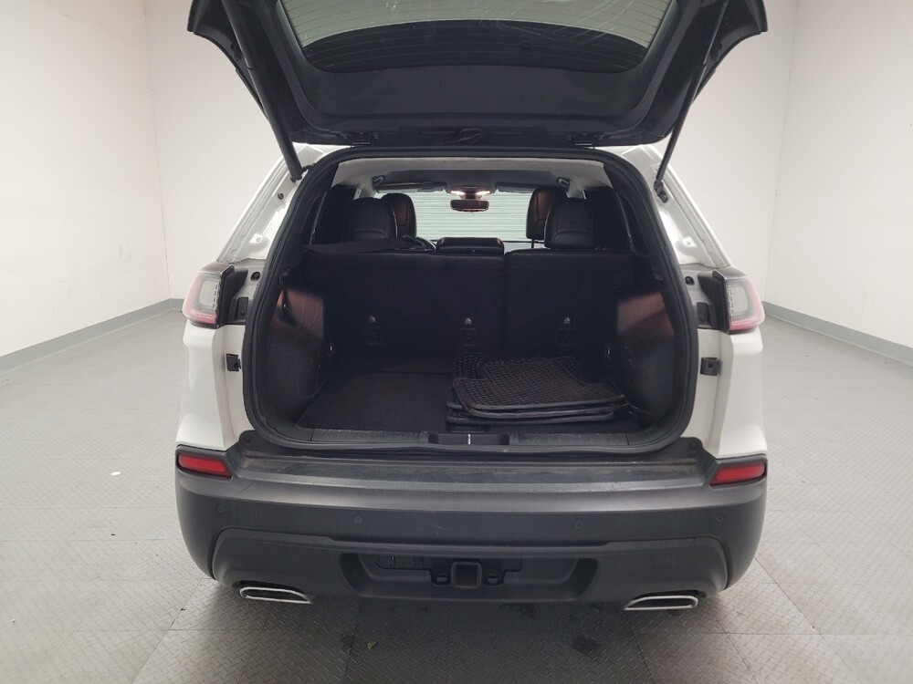 2019 Jeep Cherokee in Fresno, CA 93726 - 18094279 29