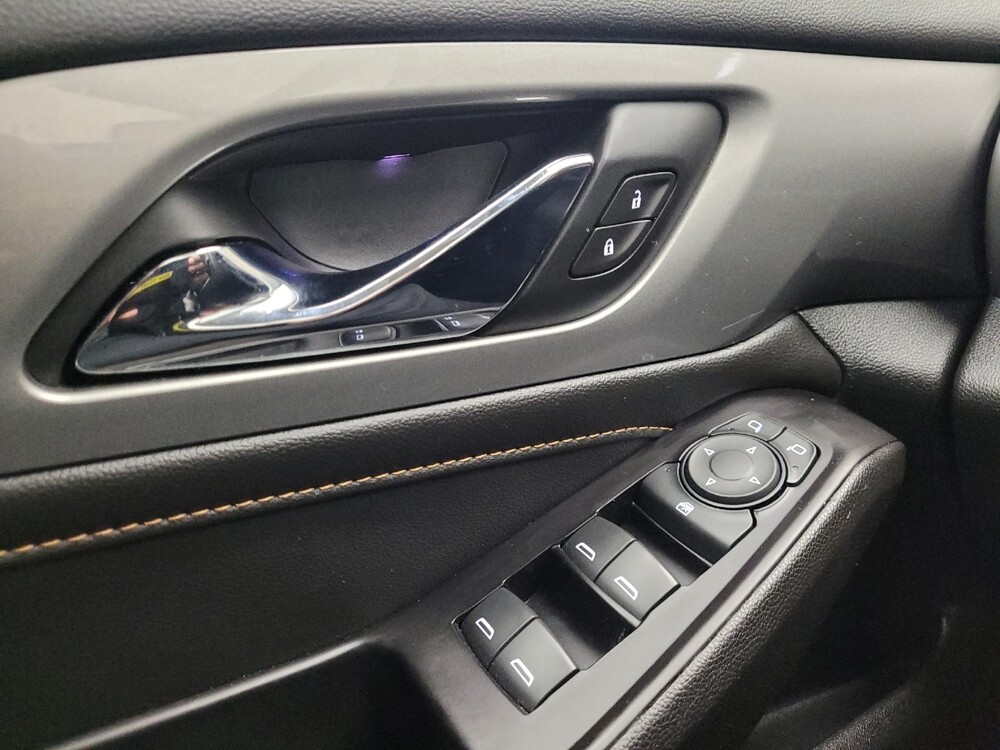 2020 Chevrolet Traverse in Grand Rapids, MI 49508 - 18094284 27