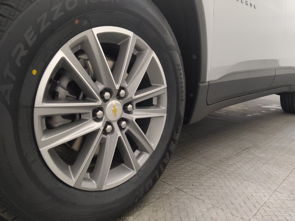 2022 Chevrolet Traverse in Charleston, SC 29414 - 18094287 31