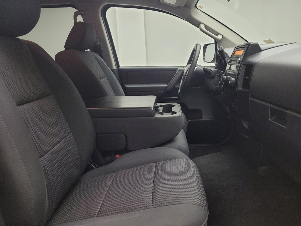 2014 Nissan Titan in Grand Rapids, MI 49508 - 18094288 21