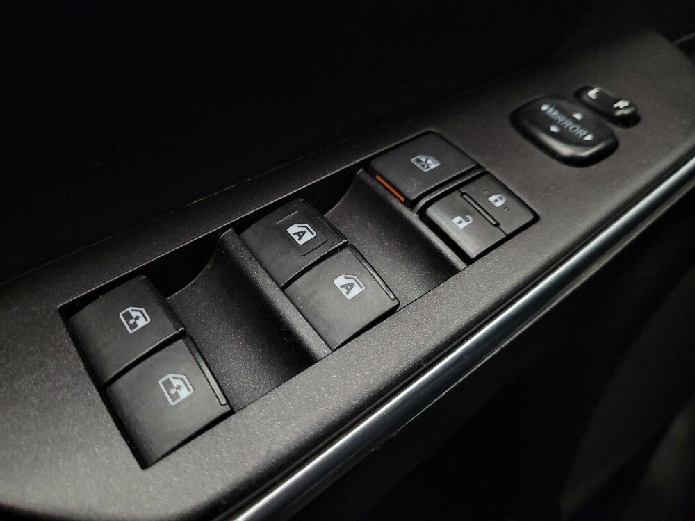 2016 Toyota Camry in Glendale, AZ 85301 - 18094290 27