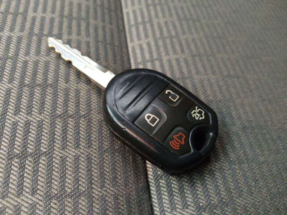 2014 Ford Explorer in Mesa, AZ 85210 - 18094298 32