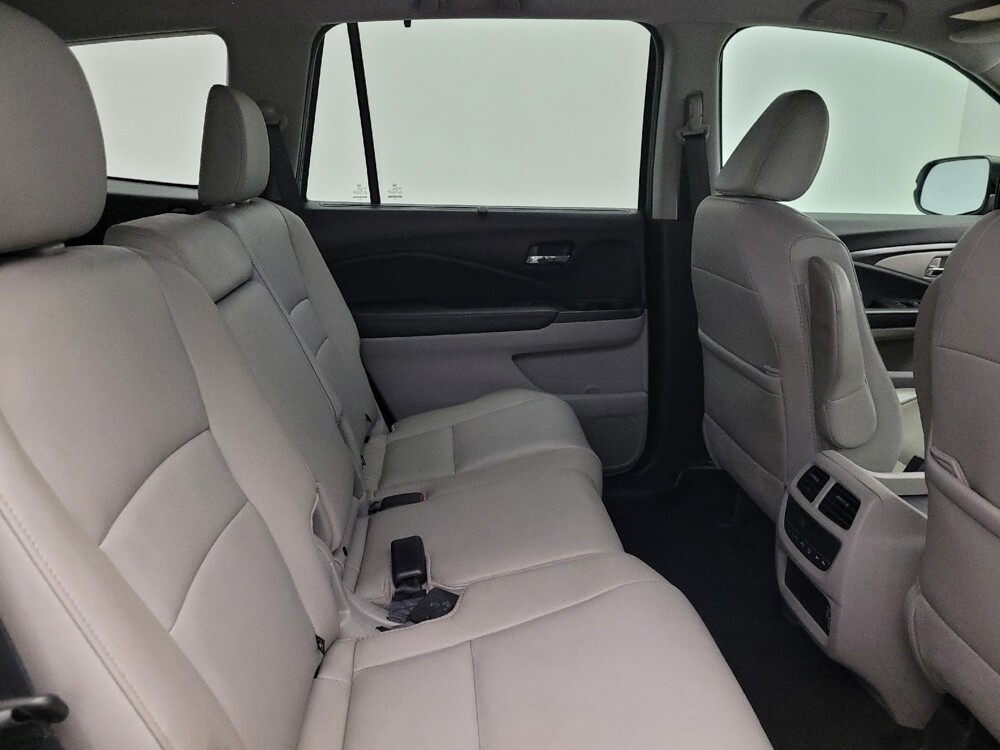 2019 Honda Pilot in Phoenix, AZ 85022 - 18094299 19