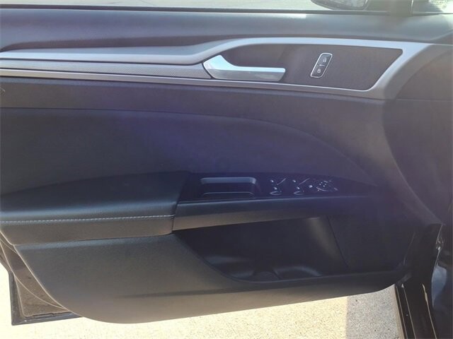 2017 Ford Fusion in Troy, IL 62294-1376 - 18094300 18