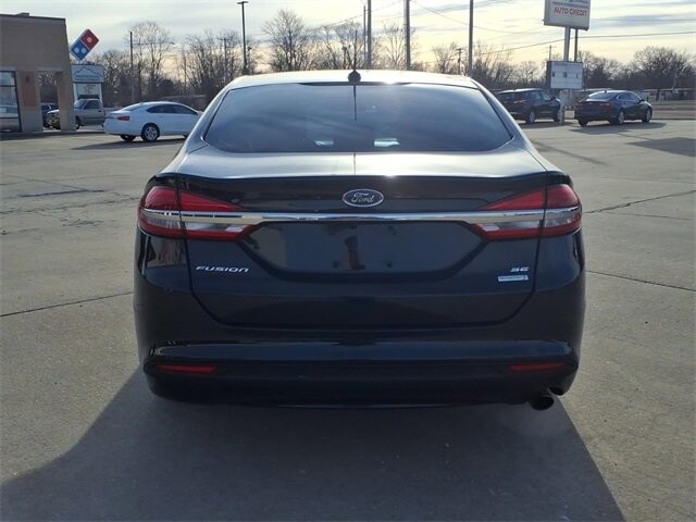 2017 Ford Fusion in Troy, IL 62294-1376 - 18094300 27