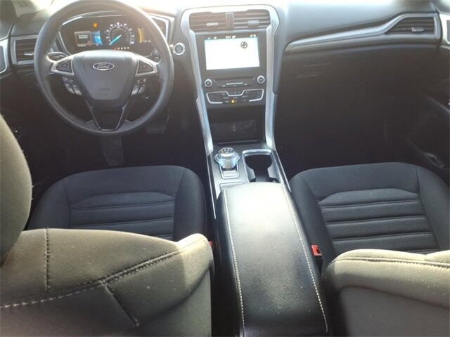 2017 Ford Fusion in Troy, IL 62294-1376 - 18094300 4