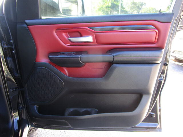 2019 RAM 1500 in Tampa, FL 33604-6914 - 18094304 17