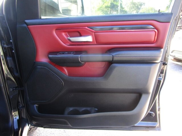2019 RAM 1500 in Tampa, FL 33604-6914 - 18094304 17
