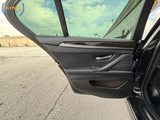 2016 BMW 528i in Decatur, GA 30032 - 18094311 46