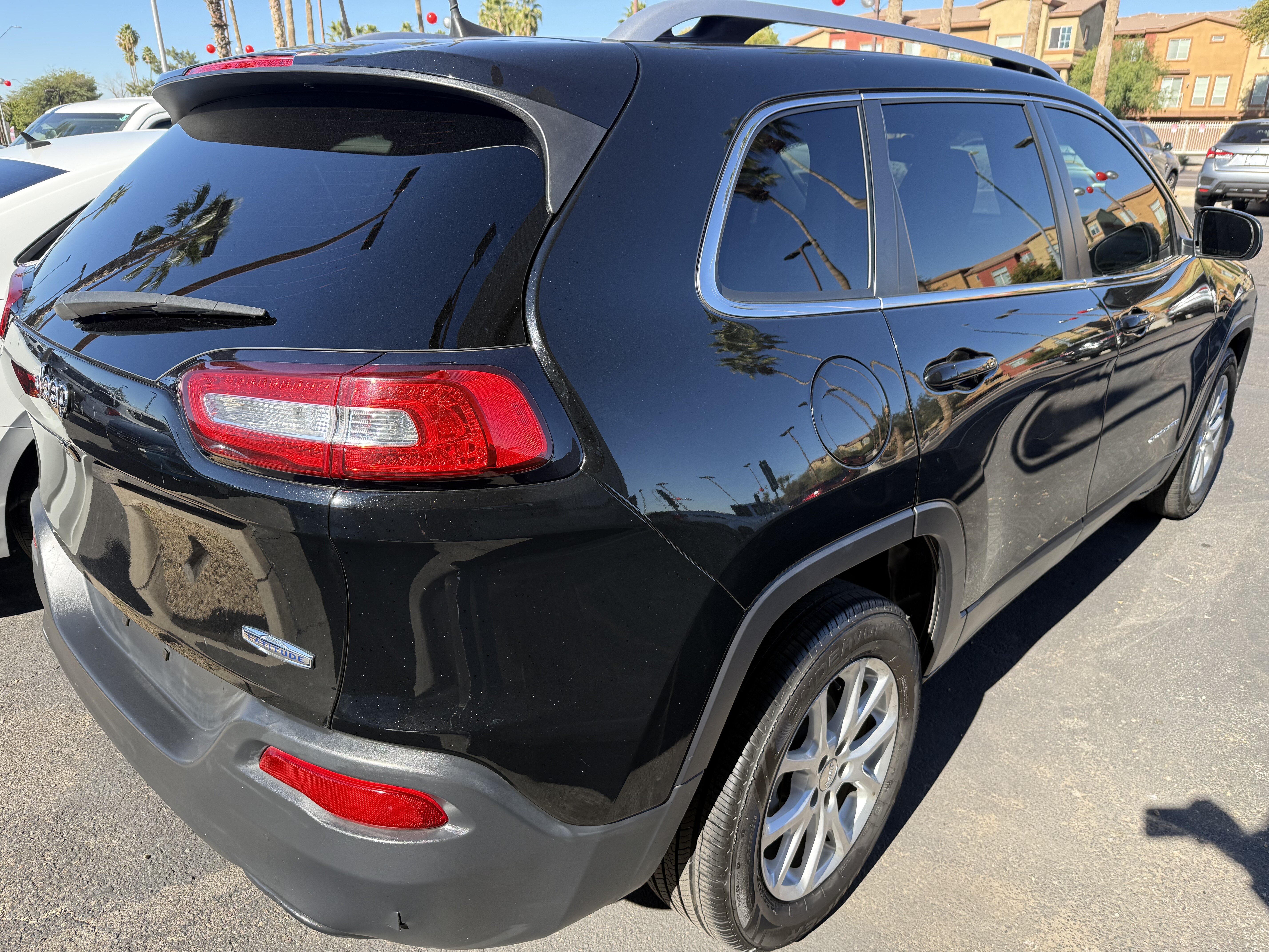 2017 Jeep Cherokee in Phoenix, AZ 85022 - 18094318 4