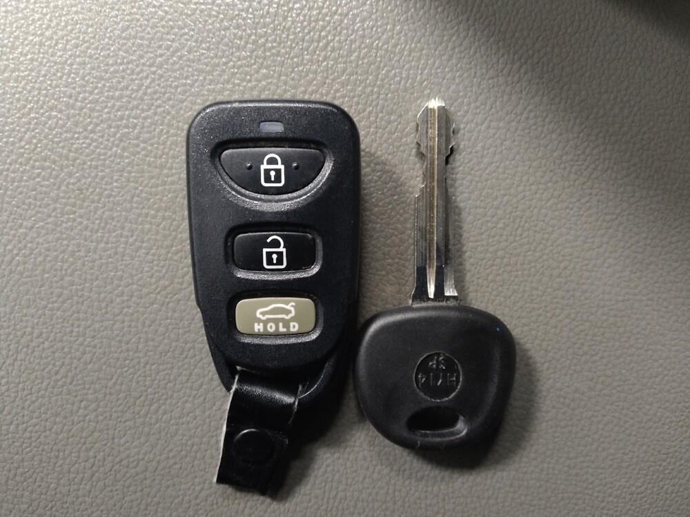 2020 Hyundai Elantra in Chattanooga, TN 37421 - 18094324 32