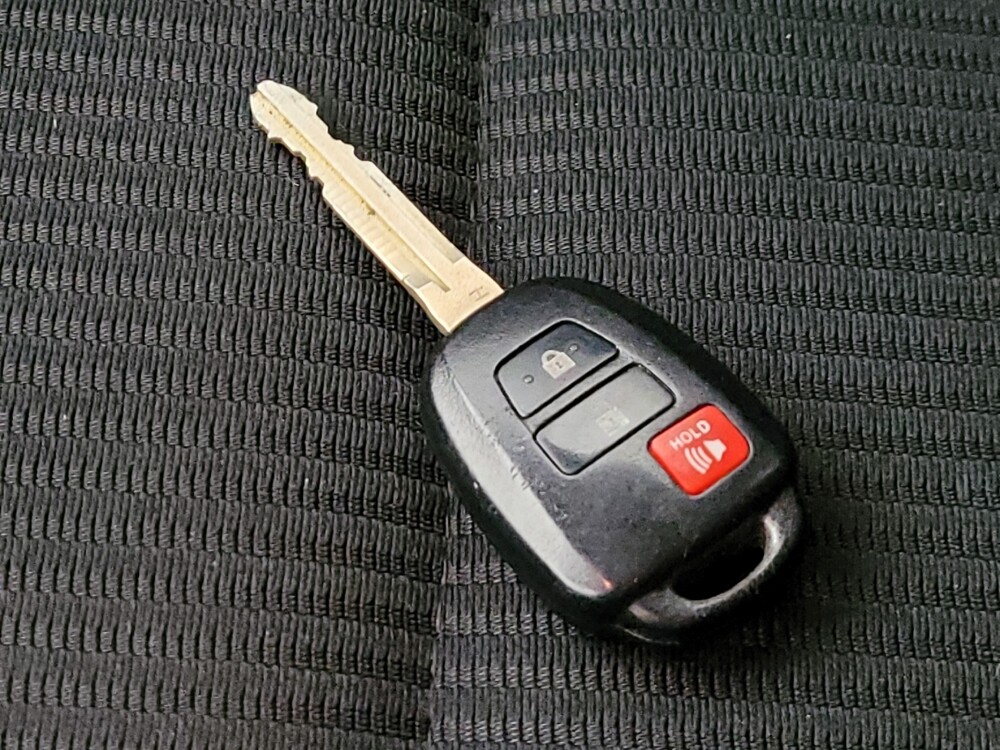 2018 Toyota RAV4 in Albuquerque, NM 87123 - 18094343 32