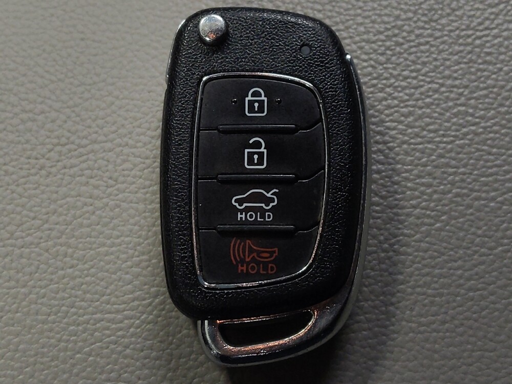 2018 Hyundai Sonata in Houston, TX 77060 - 18094346 32