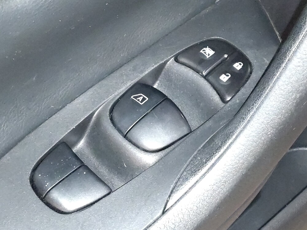 2017 Nissan Altima in Miami, FL 33157 - 18094347 27