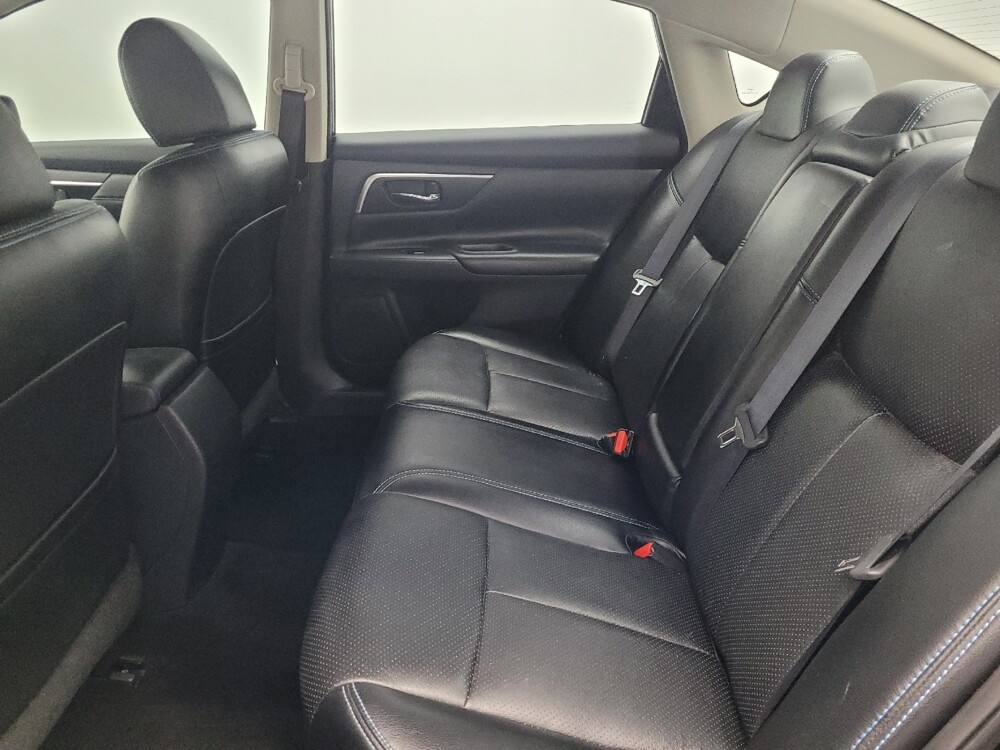 2017 Nissan Altima in Miami, FL 33157 - 18094347 18