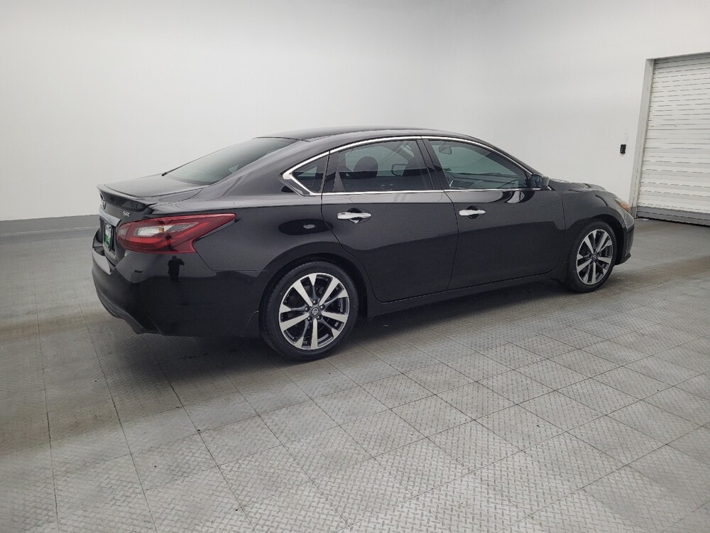 2017 Nissan Altima in Miami, FL 33157 - 18094347 10