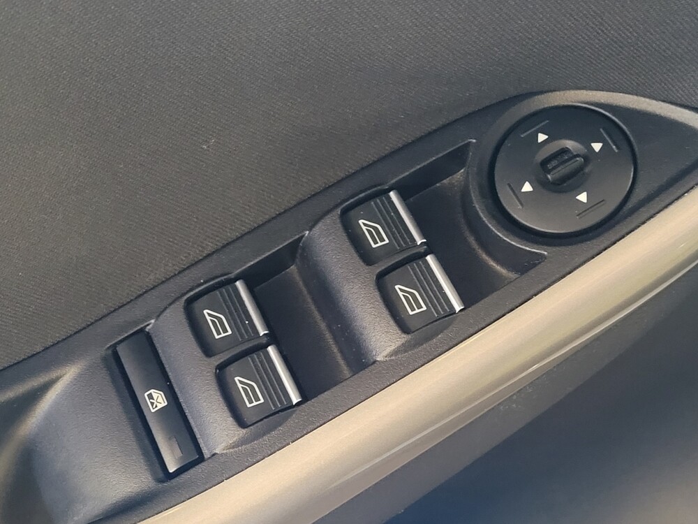 2018 Ford Focus in Gainesville, FL 32609 - 18094350 27