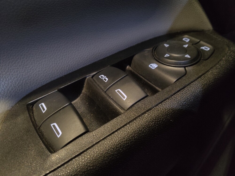 2020 Chevrolet Equinox in Albany, GA 31705 - 18094355 27