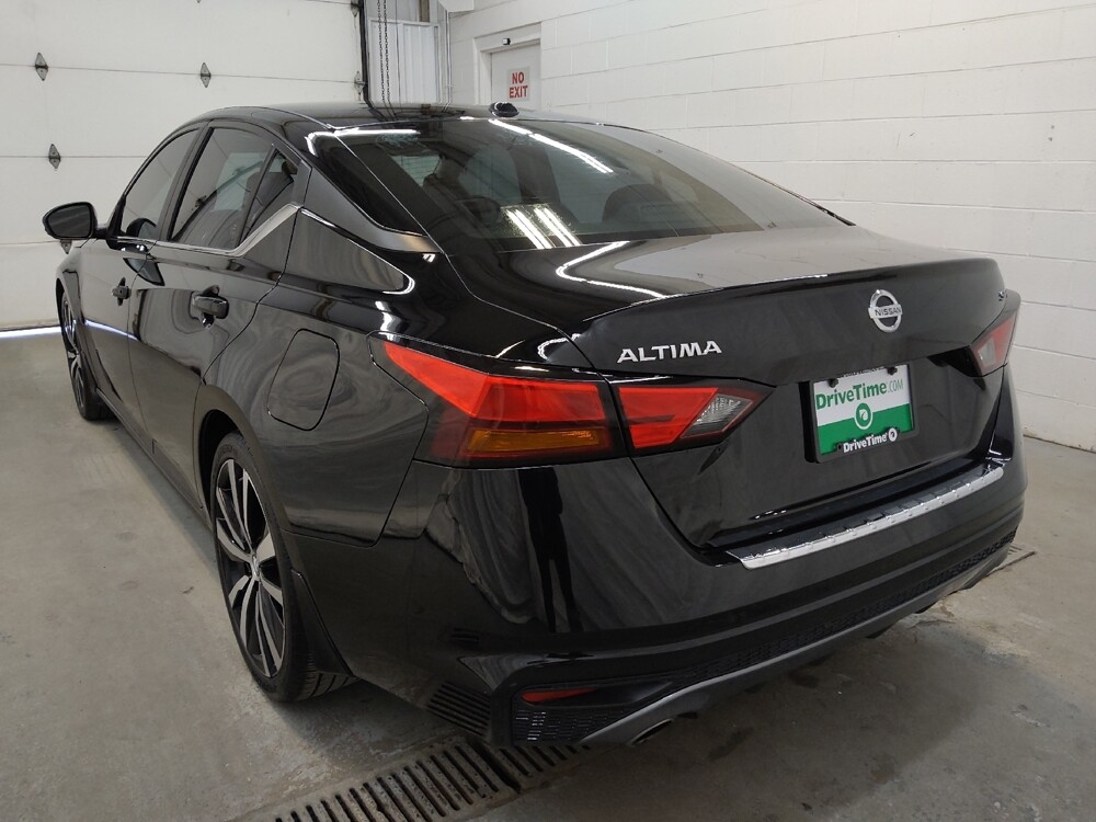 2019 Nissan Altima in Cincinnati, OH 45255 - 18094367 5