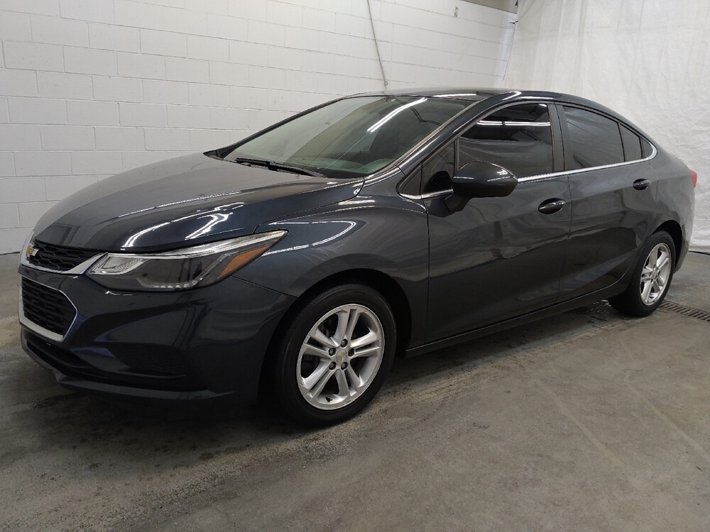 2017 Chevrolet Cruze in Cincinnati, OH 45255 - 18094368 2