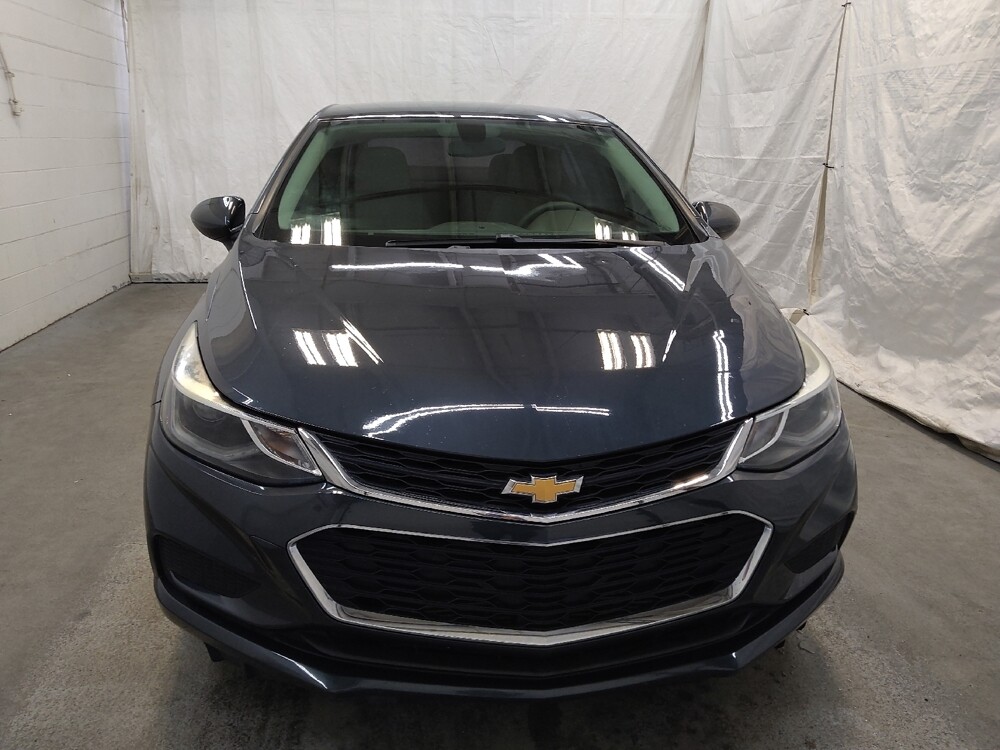 2017 Chevrolet Cruze in Cincinnati, OH 45255 - 18094368 14