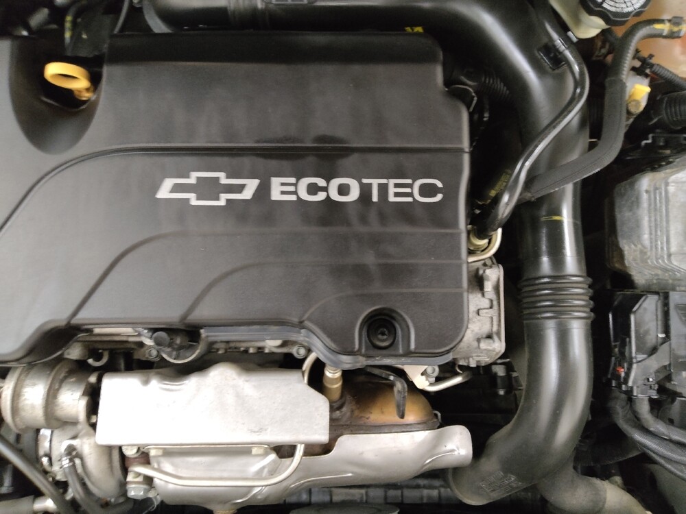 2017 Chevrolet Cruze in Cincinnati, OH 45255 - 18094368 30