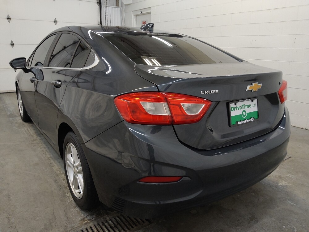 2017 Chevrolet Cruze in Cincinnati, OH 45255 - 18094368 5