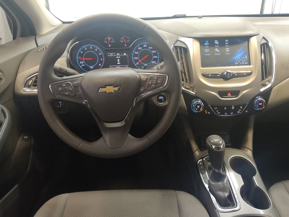 2017 Chevrolet Cruze in Cincinnati, OH 45255 - 18094368 22